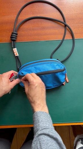 Labo Mono on Instagram: "In case you haven’t noticed, I really love pockets 🤓 On your jackets or on this bag, I designed the ideal compartments and storage for a compact everyday companion. 7 pockets in total, perfect whether in town, at a festival, or on trails! I think you’ll love them too 😃 🥸 Ali, founder & designer #gearporn #slingbag #adventure"