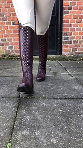 With a built in heel cushion, full-leather lining and ATS Pro technology, the Capriole was designed with comfort and elegance in mind | Ariat Europe