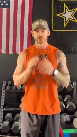 Stop Leaving Bicep Gains on the Table Who doesn’t love a good pair of pythons? I know when I got into bodybuilding I was mesmerized by big biceps. But you have to train them correctly to make them grow. Here’s some advice on how to maximize your arm gains from @coachdavidmathas be sure to follow him and the rest of @teambiolayne for more great info 3 Bicep training mistakes: When you go into a gym doesn’t most people’s form look like this when they’re doing bicep curls… You see they’re out of co