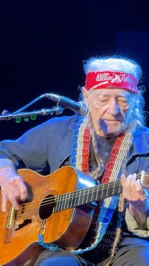 Willie Nelson | Funny How Time Slips Away
