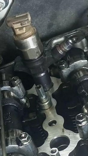 Toyota Land cruiser V8 fuel injector replacement