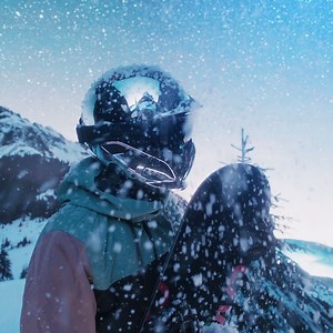 15 reactions | The RG1-DX Chrome is returning to our brand NEW Snow-Sports helmet range on September 10th! Now compatible with the new & exclusive ShockPods in-helmet audio system. Our most popular & top-selling snow-sports helmet is BACK & it's going to sell out even FASTER this time around. Prepare yourself NOW at www.ruroc.com/rg1-dx 略 #Sept10 #Chrome #SnowSports | Ruroc | Facebook