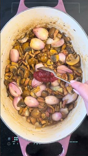 Rødvinsbraiseret nakkefilet med svampe