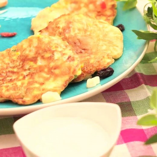 おやつにも、おつまみにも！ コーンパンケーキのレシピ動画・作り方 | デリッシュキッチン