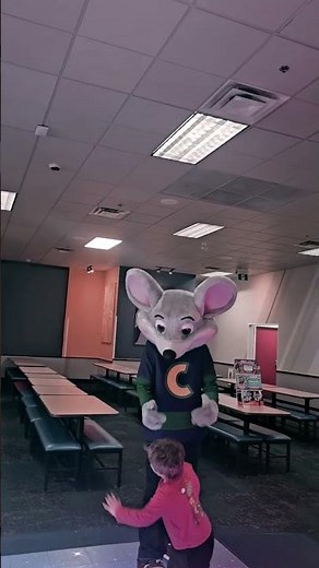 Chuck E Cheese Live! #kids#fun#viral#Canada #chuckecheese #birthday #kidssafeplay #viralvideos