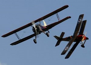 Bex accueille un grand meeting d'aviation | RTS