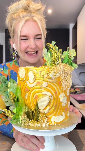 Leopard Print Cake Decorating Tutorial