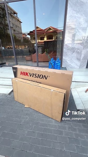 HIKVISION 65-Inch 4K Interactive Display Overview