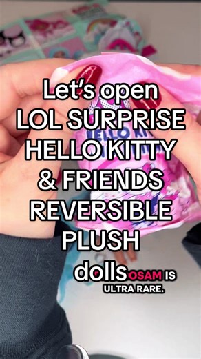 Just me opening two LOL SURPRISE HELLO KITTY AND FRIENDS REVERSIBLE PLUSH dolls 🩵🤍🎀 Pretty cute!! 🥰☁️🍦🍓💝 Thank you @Smyths Toys Superstores for the excellent service!! 🌟 #sanrio #toycollector #cinnamoroll #hellokitty #lolsurprise @lolsurprise @Official Sanrio @hellokitty
