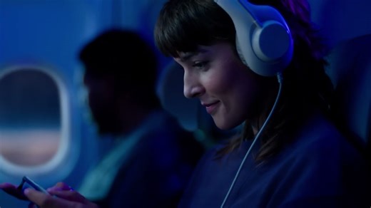 United Starlink Wi-Fi Super Bowl Ad Highlights Rapid Inflight Connectivity Rollout - Live and Let's Fly