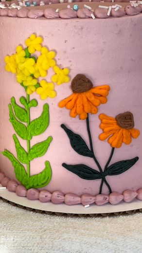 Every details of this cake looks gorgeous! | Ruby's Cake Shoppe and Pastries