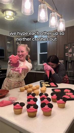 Minnie Mouse sugar cookies. #cookie #minniemouse #birthday #bakery #sweettreat