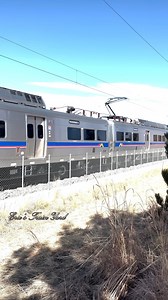While waiting at a BNSF yard we caught this light rail cruising by | Eric’s Train Yard