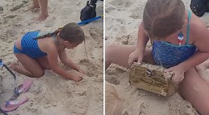 'This Is The Best Day Ever': Little Girl Finds Treasure Chest On Beach Trip