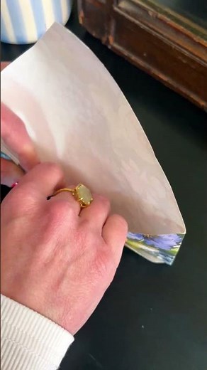 ✨ Easy way to make a beautiful envelope, perfect for a cash gift! #papercraft #gifts #money