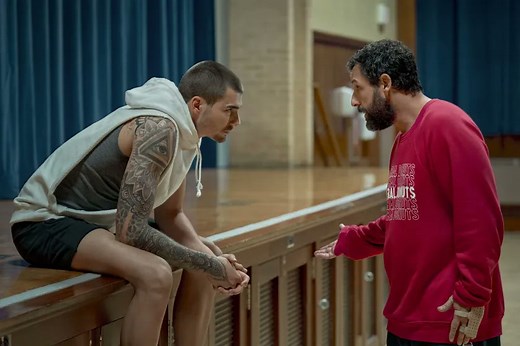 #EstrenosNetflix Adam Sandler protagoniza #Garra, una película sobre un cazatalentos de basquetbolistas que descubre un jugador con enorme talento pero con un pasado difícil. Sin la aprobación de su equipo, decide llevárselo con él, para demostrar que ambos son dignos de la NBA. | Por Amor al Cine