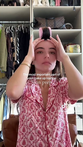 Because makeup sits best on happy, hydrated skin 😌