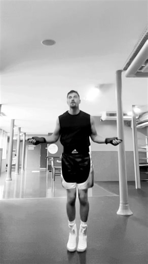 Just minding my own business… #boxing #training #ropejump #motivation