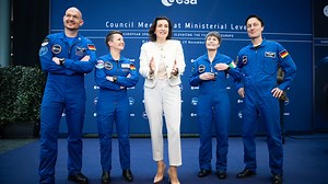 Deutsche Raumfahrt-Ministerin Dorothee Bär: „Der Weg zum Mond kann ausschließlich über Deutschland funktionieren.“