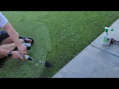 How to Power Broom an Artificial Turf, Cheap and Easy