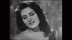 10K views · 298 reactions | Nel 1957 Tony Dallara spopolò in Italia con il primo brano cantato alla maniera dei nuovi urlatori, moda importata dall’America dai The Platters. Si tratta di “Come prima”, canzone che superò le 300 mila copie vendute. L’anno successivo #Dalida rese il brano un successo internazionale, facendo arrivare la sua versione al primo posto in Francia e in Belgio e ancora nelle prime posizioni nelle classifiche di mezzo mondo. | Dalida idéale | Facebook