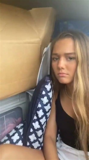 the view does not exist I am surrounded by boxes everywhere... #Shorts #lilly_catherinee