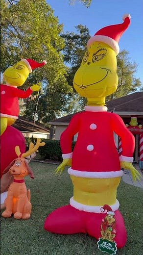 Grinch Christmas display 2025 #inflatable #gemmy #grinch ##grinchmas #christmas #christmasdecor