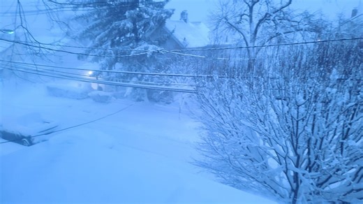 Snow causing power outages on Staten Island