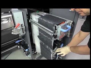 Replacing Printhead Cleaning Roll Kit Components on the HP Latex 3000 Printer Series