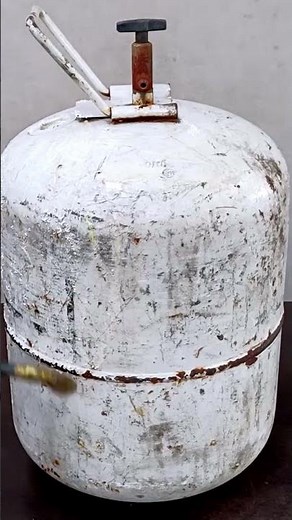 How to make a heating stove, burning wood pellets is really simple and effective.#diy #piano #music