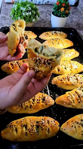 #chickenfatayer #cheesyfood #arabicfood #فطاير_دجاج #اكل_عربي