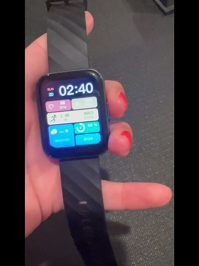 Watch Such a easy-to-use Smartwatch on Amazon Live