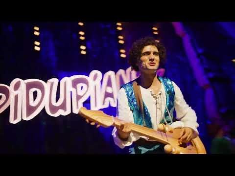 C'est du Délire ! La Première Comédie Musicale Gauloise au Parc Asterix (Bande Annonce / Trailer)