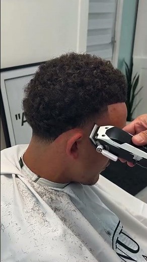 Mid Taper Fade Tutorial by Nunez the Barber #taper #fade #stopnfade