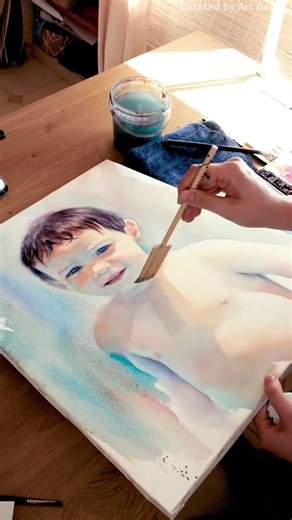 Luminous watercolor by Alba Estela: delicate glazes, soft lifts, and a multi-flat “comb” brush to melt edges and pour light into the skin tones. Transparent blues and rosy washes give this child portrait its tender glow. #AlbaEstela #watercolor #watercolour #aquarelle #acuarela #watercolorportrait #childportrait #portraitart #glazing #wetonwet #traditionalart #paintingprocess #artreels #artistsoninstagram #artvideo #watercolorartist | ART Gallery