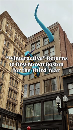 “Winteractive” has descended on downtown Boston for the third year, an interactive art installation courtesy of our northern neighbors in Québec. All 18 locations are within walking distance, making for a fun scavenger hunt. One recurring piece, Collectif Pierre&Marie’s “Big Other,” places pairs of googly eyes on various buildings as a commentary on modern surveillance. Now through March 29. Find more things to do this week in the city at the link in our bio. 🖋️ by Mallory Matthew Dinaro 📹 by 