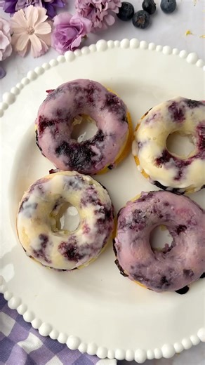 Blueberry Donuts with two different glazes! 😋 #recipe in the description