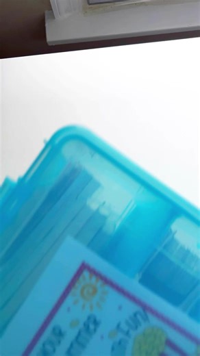 Miss Cookie Packaging has tons of pre-printed tags but she also has the digital download version of you wanna recreate these beer cookies for Fathers Day! | Sugar Cookie Marketing