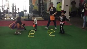 👻 🎃 Trick or treat by Sacred heart School for kids @ FFPC Pass the hurdle and you’ll get a candy treat😎 #everydaystrong | Functional Fitness