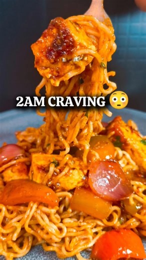 2AM Craving? 🌙 Spicy Chilli Paneer Maggi 🔥 | Street Style Maggi #shorts