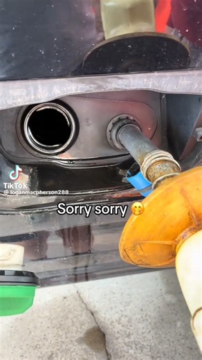 🤣 Bro Filled the Wrong Hole! 😂 #Comedy #Funny#Diesel #Petrol #FuelFail #WrongFuel#youtubeshorts