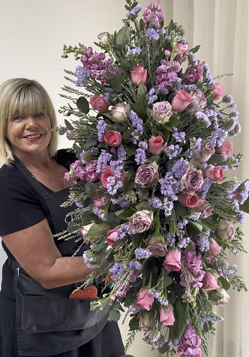 Create Beautiful Funeral Sprays: Step-by-Step Guide