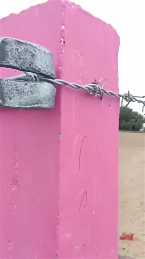 How Do They Attach Wire to Concrete?