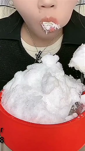 SHAVEDICE #whiteice #iceeating #frostbites #softice #satisfying #ice #mukbang #eatingsounds