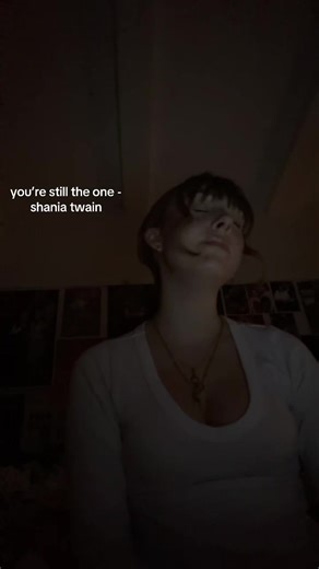 roommate not home ambient lighting = perfect tiktok conditions #fyp #singing #shaniatwain #yourestilltheone