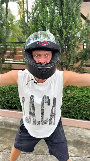 How to remove a helmet?