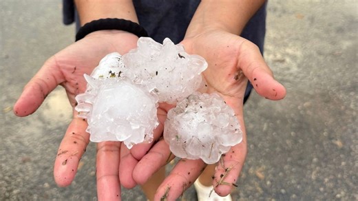 Tennis ball-sized hail, tornado hit Kinney County as storms sweep Del Rio area