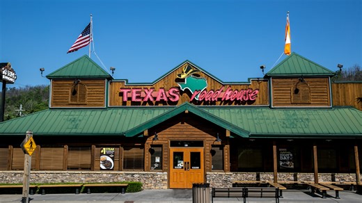 Diners say Texas Roadhouse is 'double dipping' with price hike and portion sizes