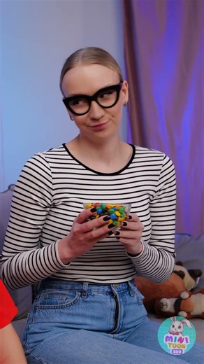 🍕 Food Face-Off: Yummy Treats vs. Healthy Eats! 🥦