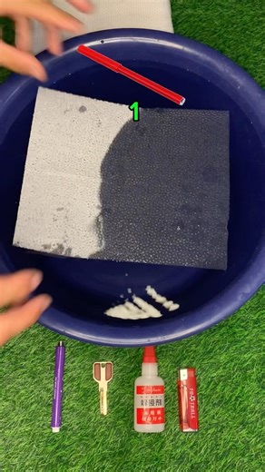 Water 💧🔬 #waterexperiment #bucketchallenge #diyexperiment #shorts